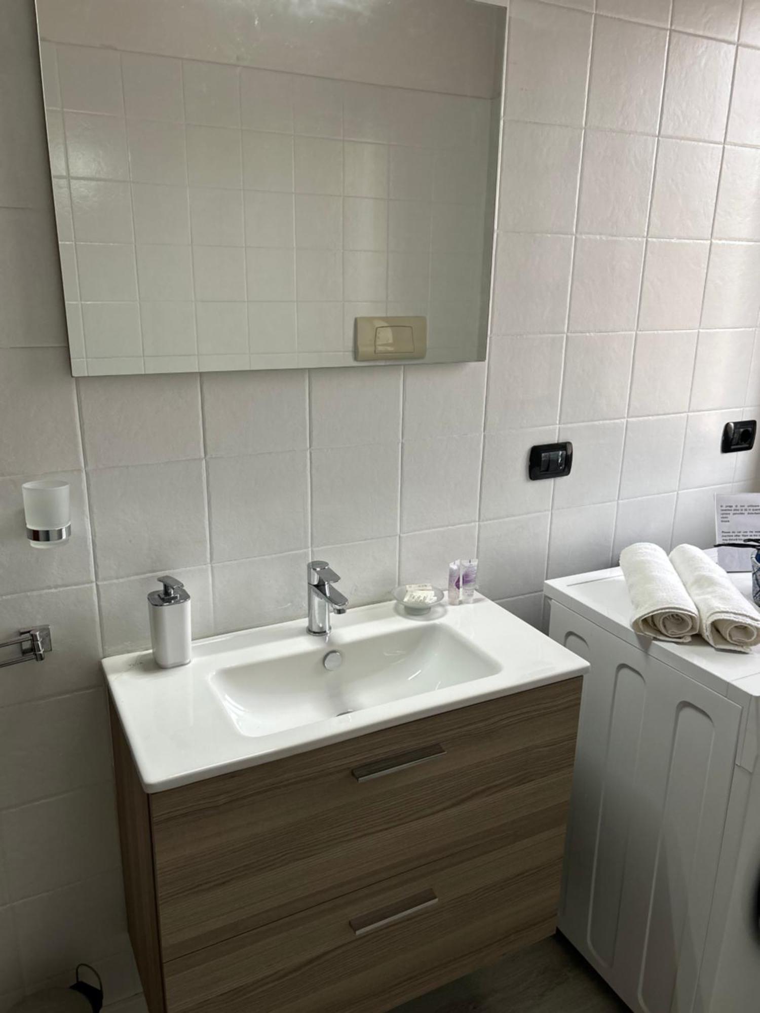 Todeschini 27 Apartment เบรมบาเต ภายนอก รูปภาพ